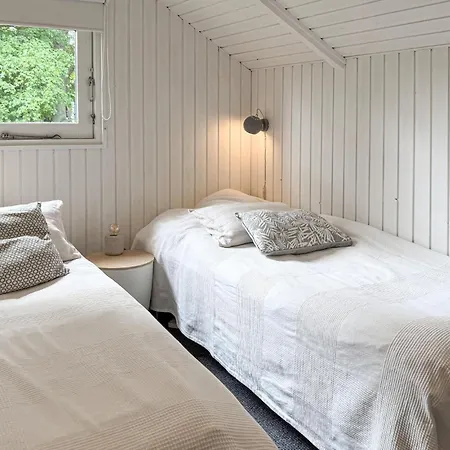 3 Bedroom Awesome In Prázdninový dům Ebeltoft