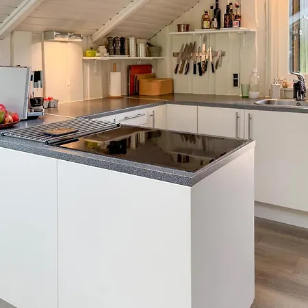 3 Bedroom Awesome In *