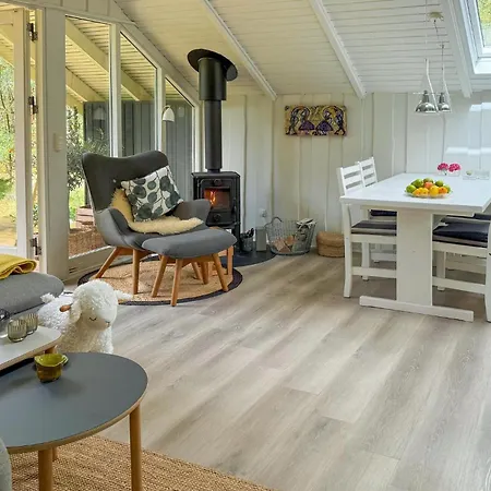 3 Bedroom Awesome In *