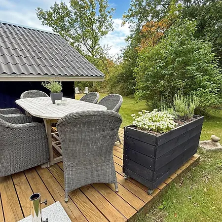 3 Bedroom Awesome In Prázdninový dům